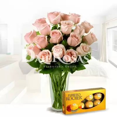Jarrón Decídete - Rosas - No existe ningún sentimiento en el mundo que las rosas no puedan transmitir!! Las rosas son únicas para cada ocasión, especialmente para enamorar, este delicado florero de vidrio está compuesto de 18 rosas y follajes verdes, el diseño incluye 1 caja de chocolates Ferrero Rocher por 8 unidades. Te recomendamos acompañar este diseño con globos, chocolates, peluches o vinos para hacer aún más especial tu detalle, en el siguiente paso de la compra puedes agregar a tu orden estos productos si lo deseas. - Dalerosas